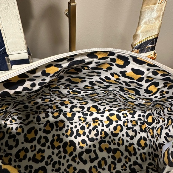 Vera Bradley Caroline Go Wild 2013 Retired Pattern with Leather Trim RARE - Picture 6 of 10